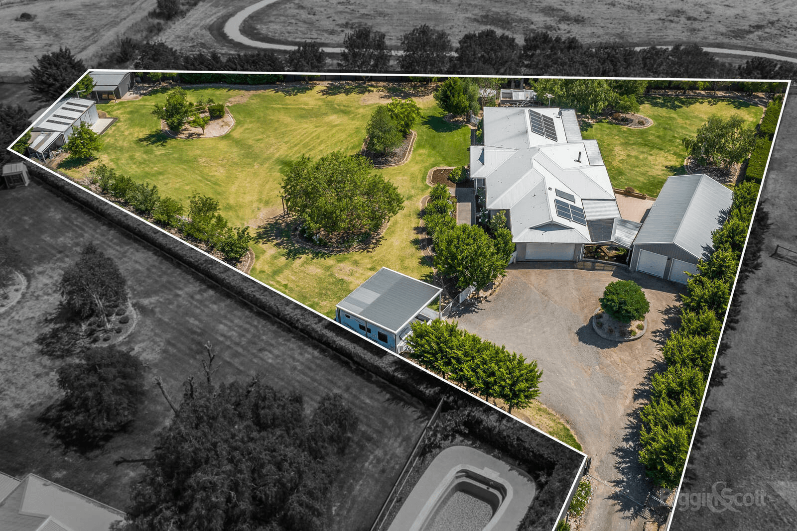 36 Pinehill Drive, PAKENHAM, VIC 3810