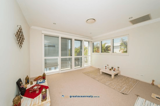 34 Buccaneer Way, COOMERA WATERS, QLD 4209