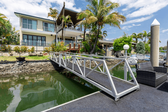 34 Buccaneer Way, COOMERA WATERS, QLD 4209