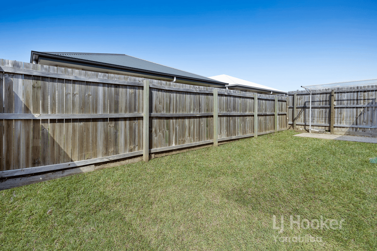 8 Splendour Circuit, YARRABILBA, QLD 4207