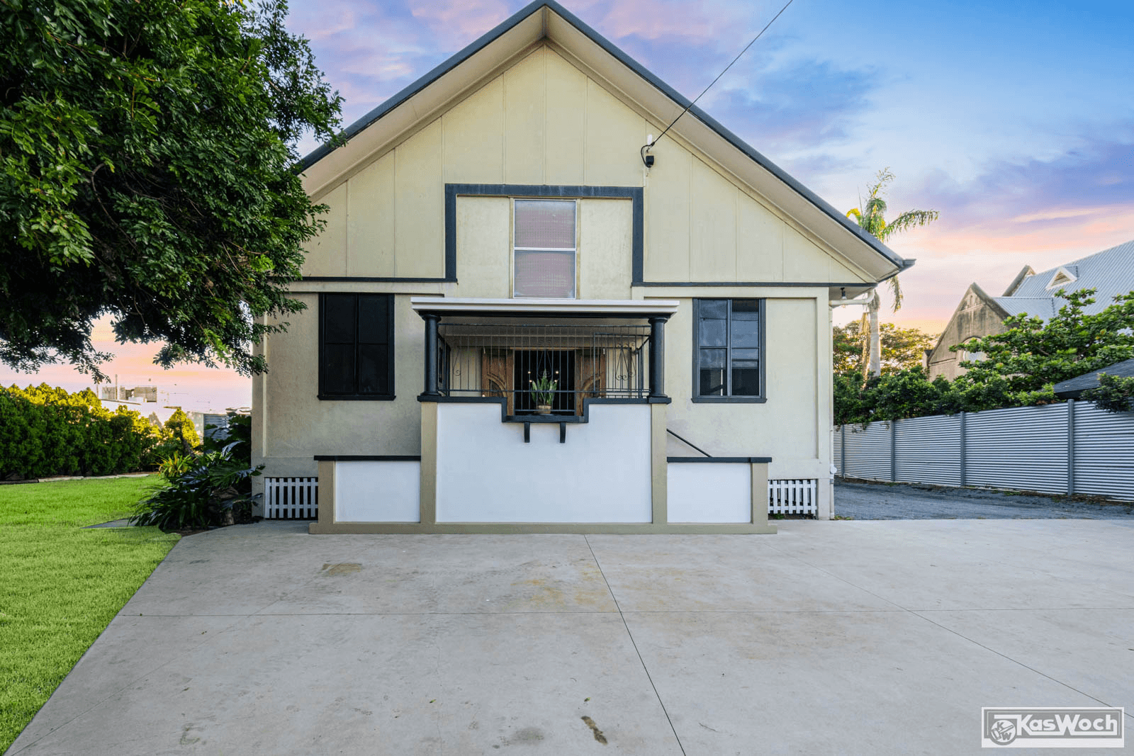 282-284 BOLSOVER STREET, ROCKHAMPTON CITY, QLD 4700