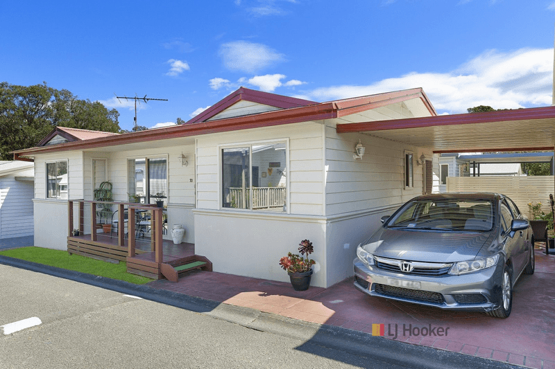 Unit 70/2 Macleay Drive, HALEKULANI, NSW 2262