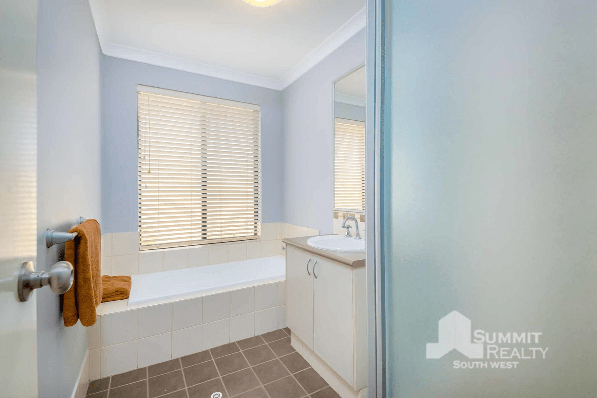 28 Vaughans Way, Australind, WA 6233