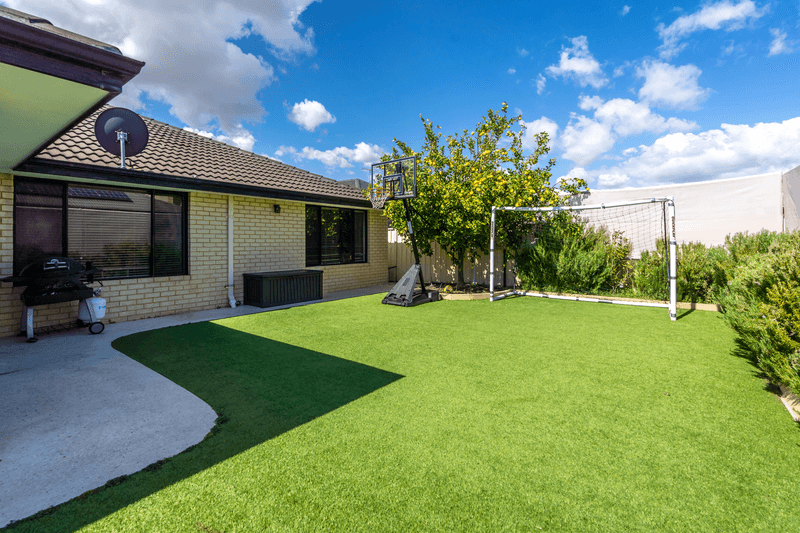 19 Heliconia Turn, Stirling, WA 6021