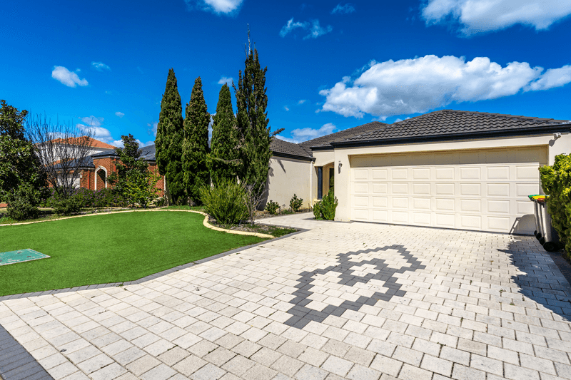 19 Heliconia Turn, Stirling, WA 6021