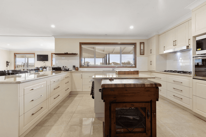 24 Dewsbury Lane, GOULBURN, NSW 2580