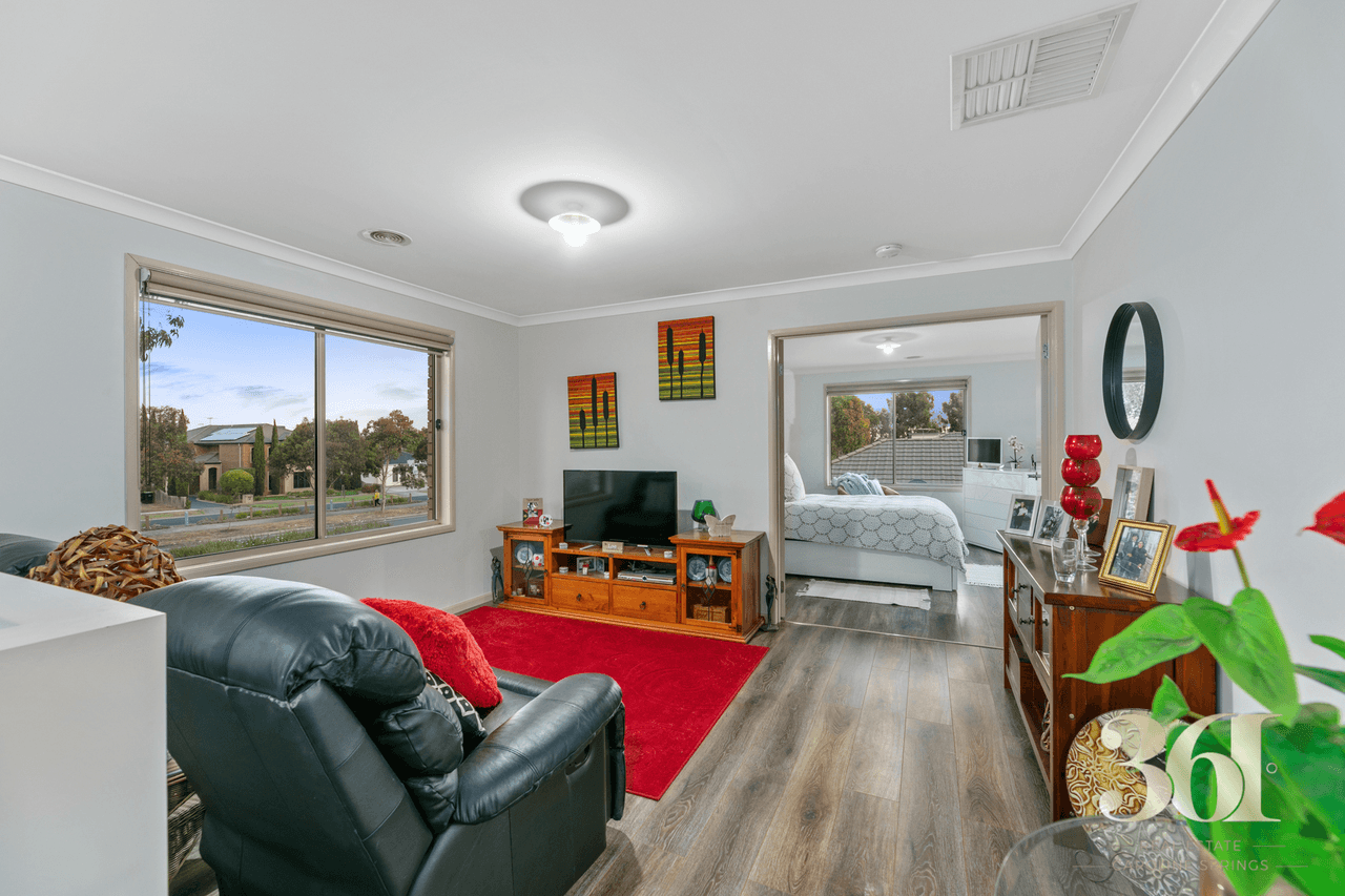 42 Cassan Way, CAROLINE SPRINGS, VIC 3023