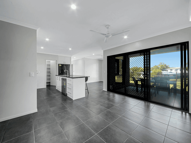 1 Tamara Court, BOYNE ISLAND, QLD 4680