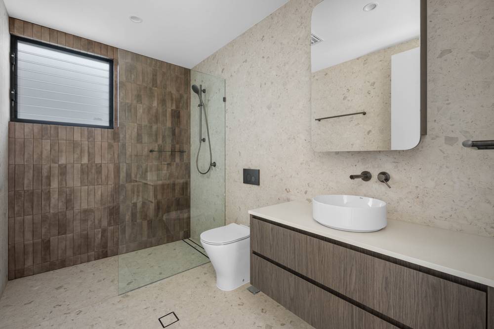 45 Razorbill Street, BURLEIGH WATERS, QLD 4220