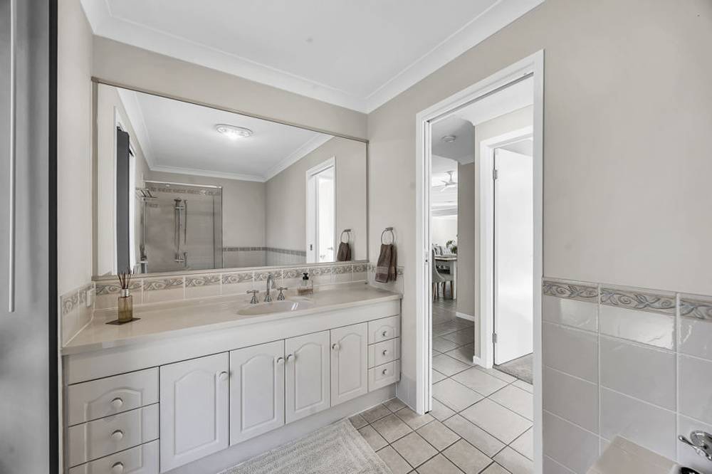 26 Newsky Court, DEEBING HEIGHTS, QLD 4306