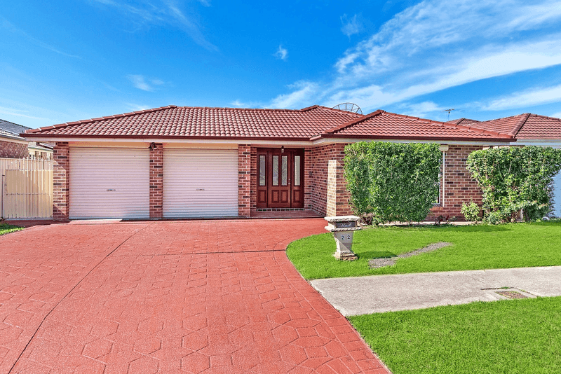 252 Pacific Palms Circuit, HOXTON PARK, NSW 2171