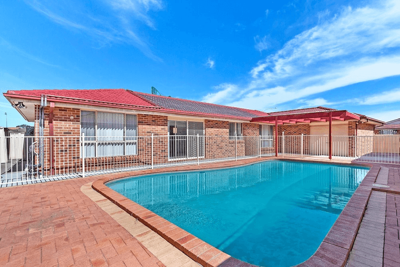 252 Pacific Palms Circuit, HOXTON PARK, NSW 2171