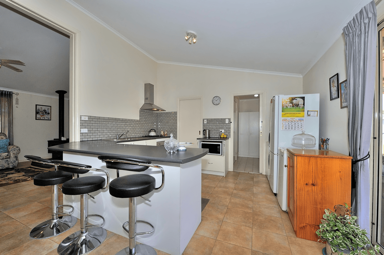 60 Jose Road, BAKERS HILL, WA 6562