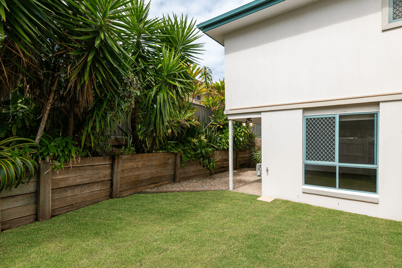 4/105 Pohlman Street, SOUTHPORT, QLD 4215