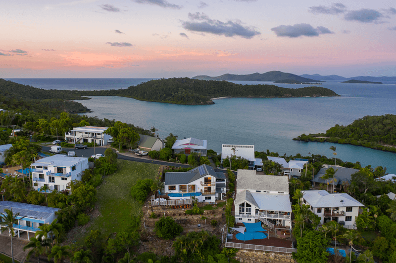 2 Shutehaven Close, SHUTE HARBOUR, QLD 4802