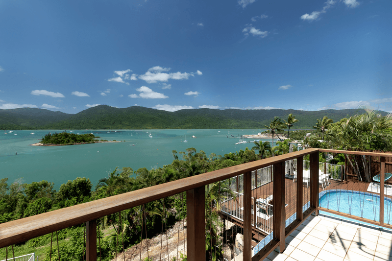 2 Shutehaven Close, SHUTE HARBOUR, QLD 4802