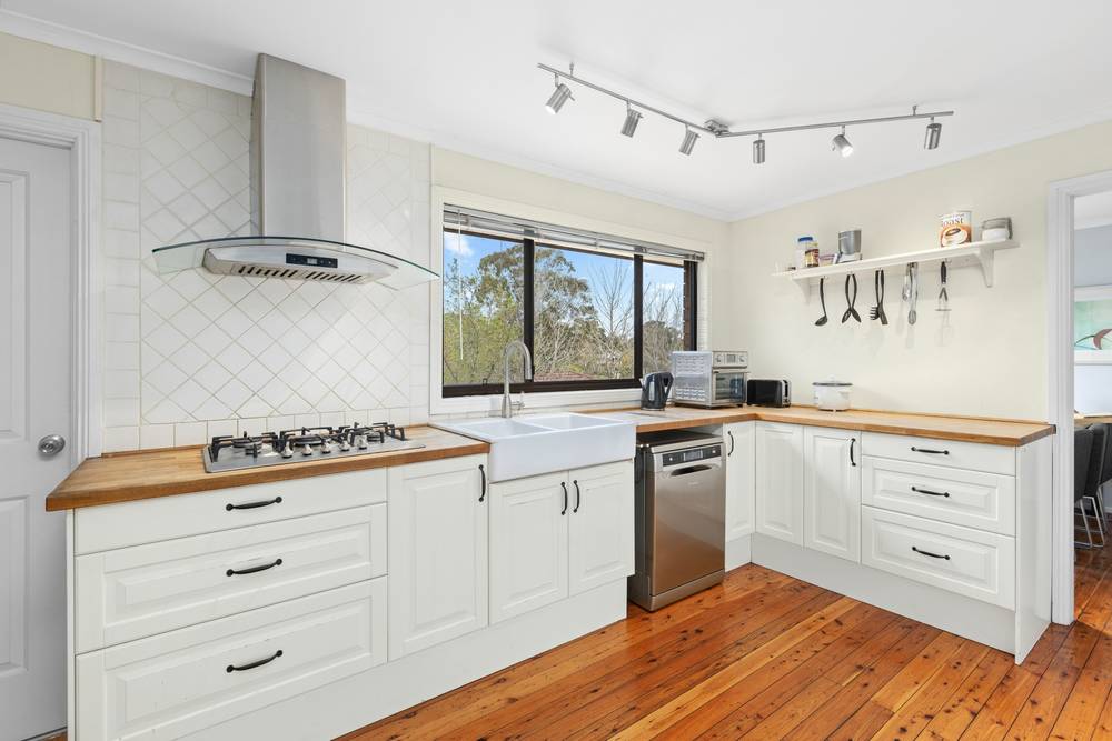 4 Boz Place, AMBARVALE, NSW 2560