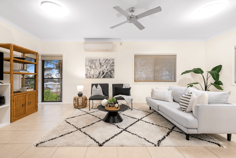 16 Ridge Place, UPPER KEDRON, QLD 4055