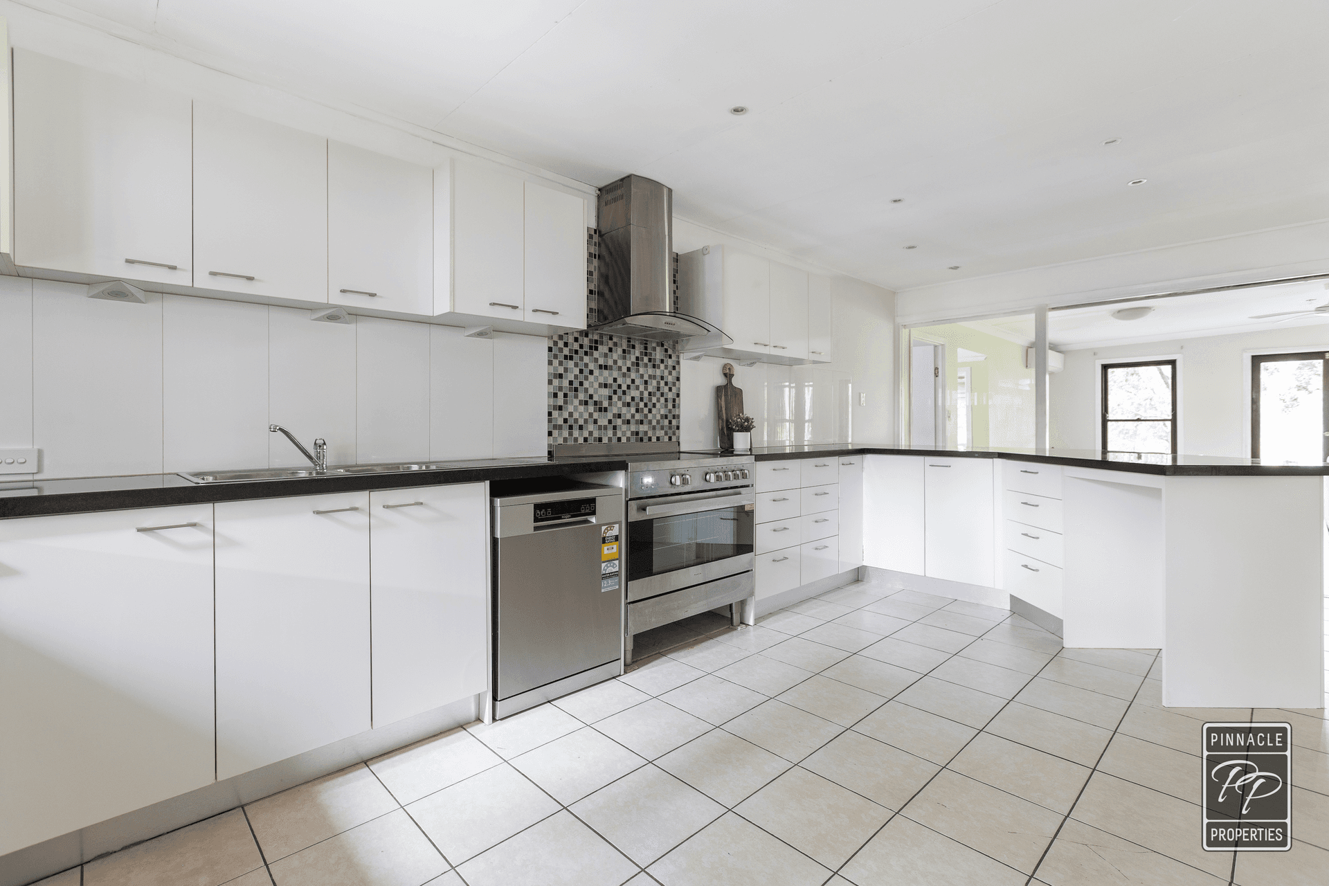 101 Kilkivan Avenue, Kenmore, QLD 4069