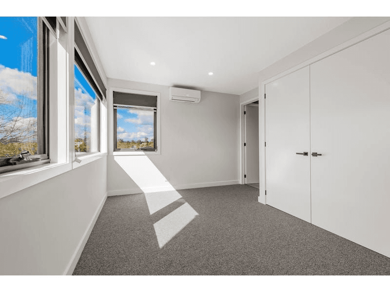 1/18 Champion Street, DONCASTER EAST, VIC 3109