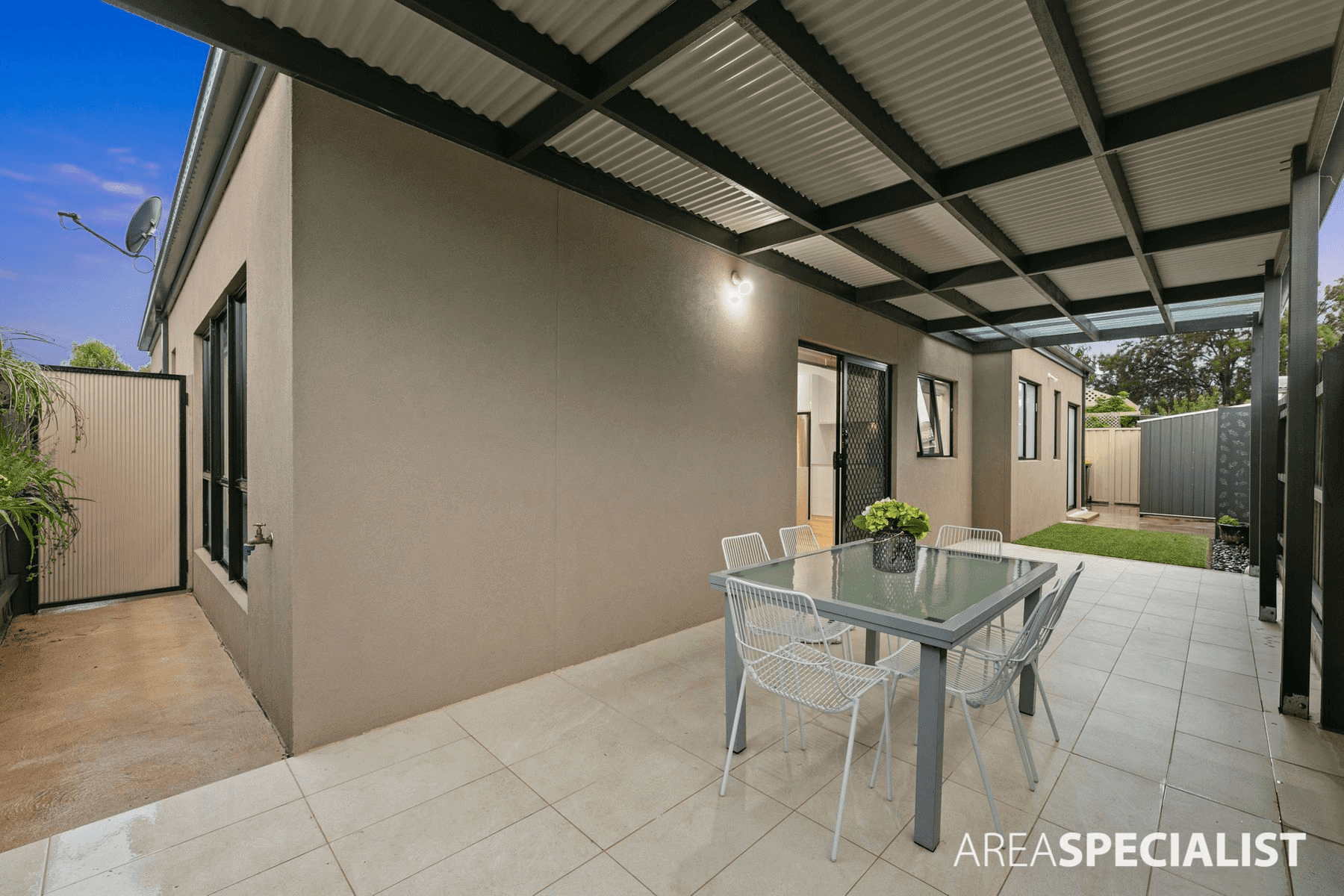 2/17 Odessa Avenue, KEILOR DOWNS, VIC 3038