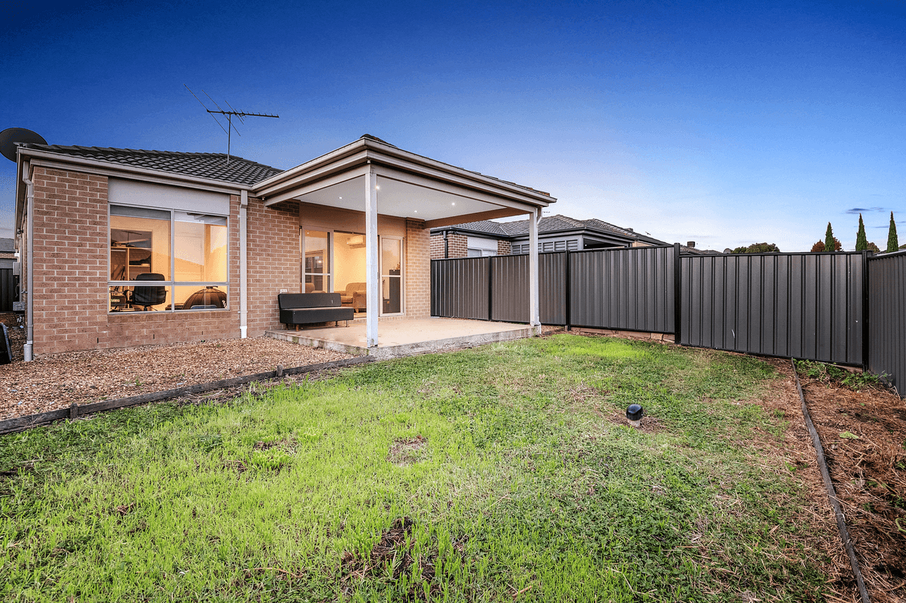 37 Kensley Circuit, Craigieburn, VIC 3064