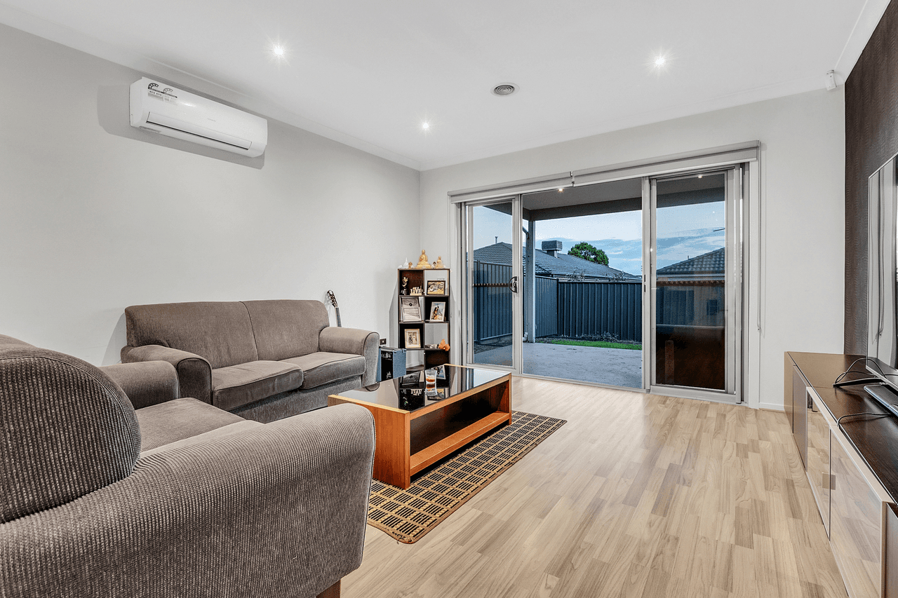 37 Kensley Circuit, Craigieburn, VIC 3064