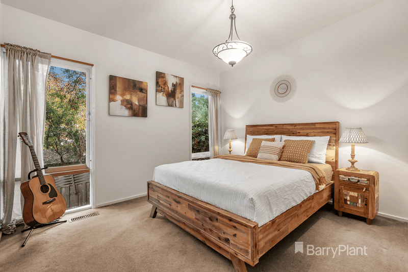 15 Dawe Road, MITCHAM, VIC 3132