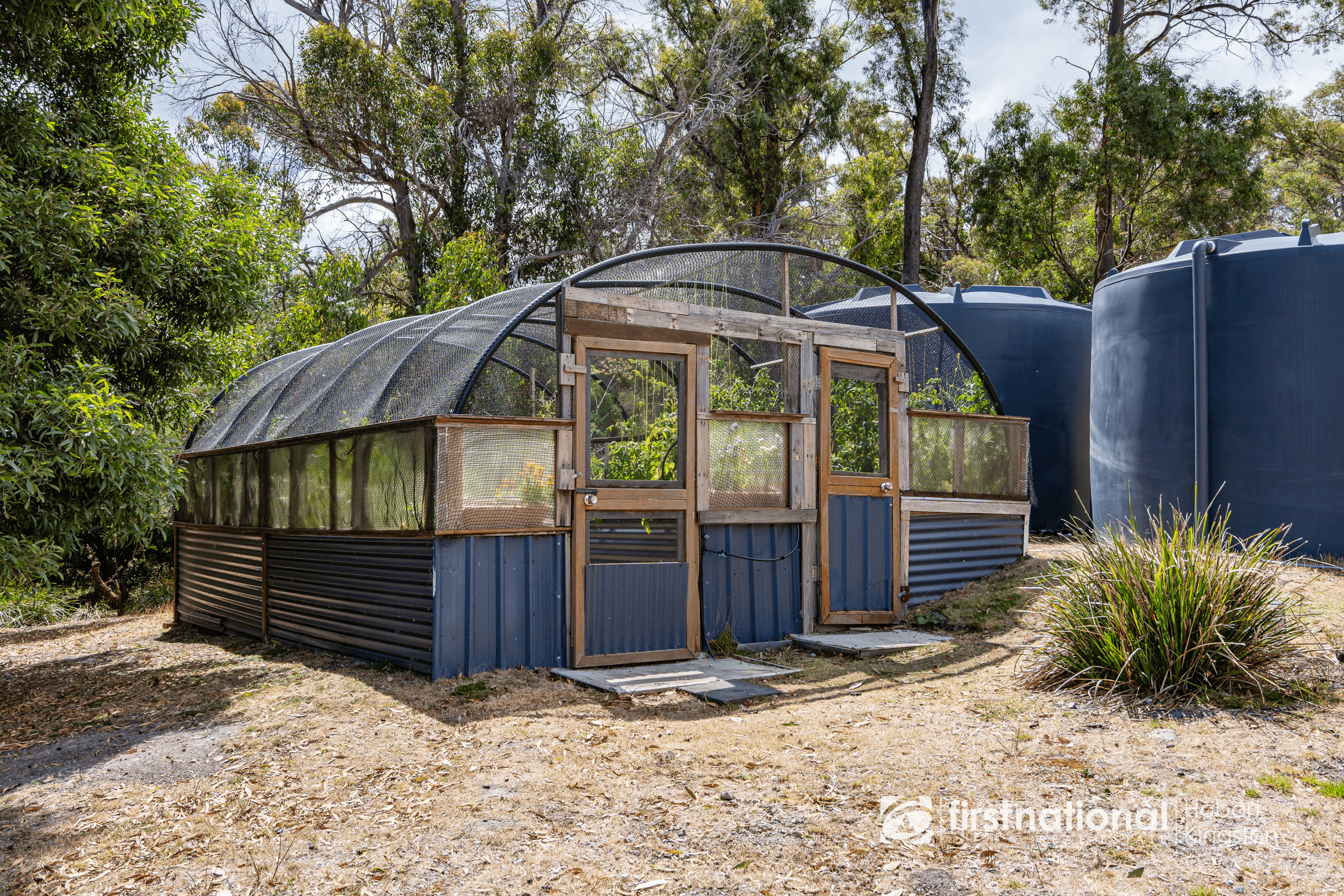 100 Wisbys Road, NORTH BRUNY, TAS 7150