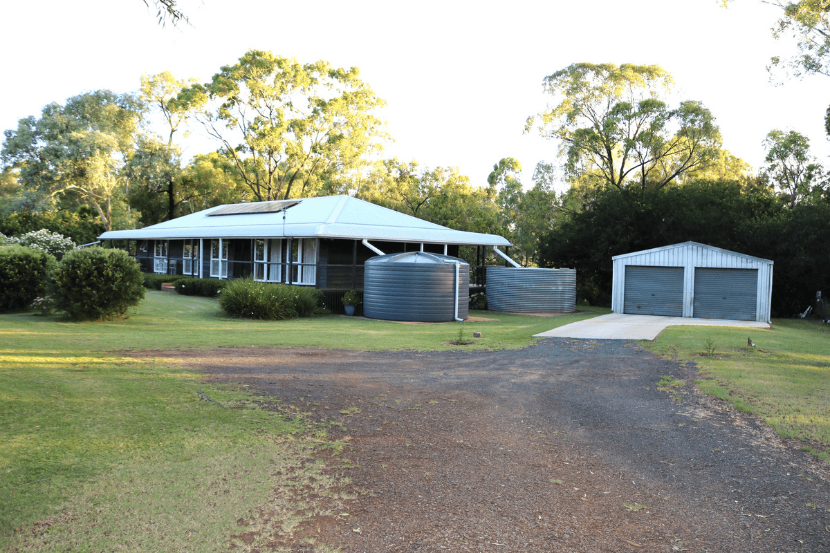 11 Voll Avenue, Oakey, QLD 4401