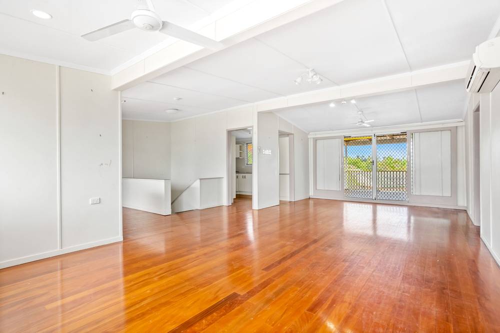 21 Bowen Terrace, THE RANGE, QLD 4700