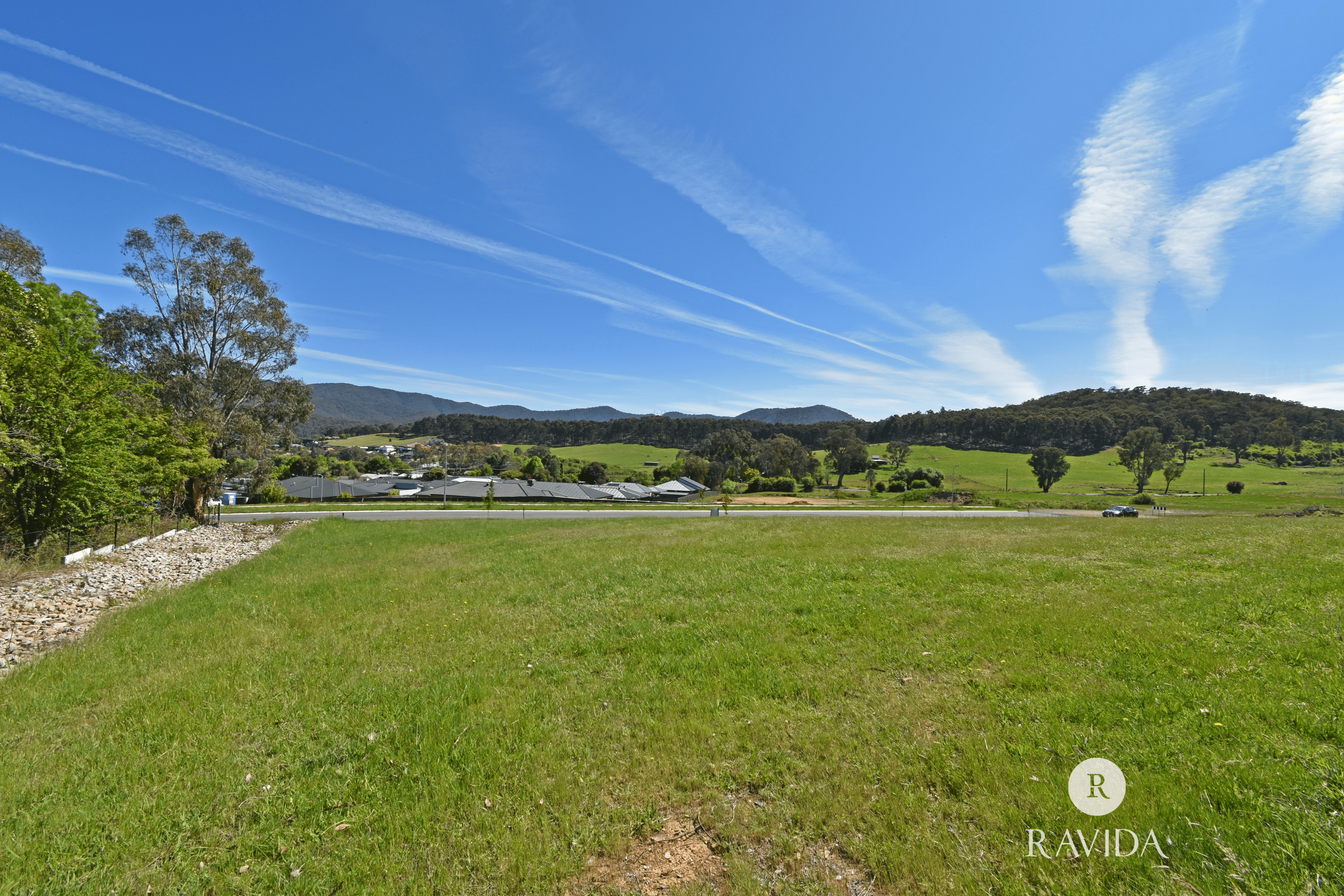 16 WASHINGTON PARADE, MYRTLEFORD, VIC 3737