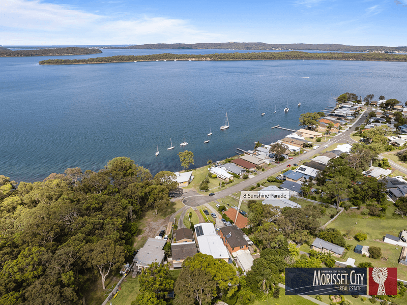 8 Sunshine Parade, SUNSHINE, NSW 2264