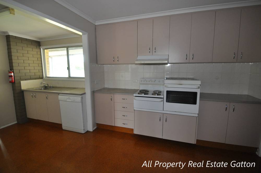 22 Victoria Street, FOREST HILL, QLD 4342