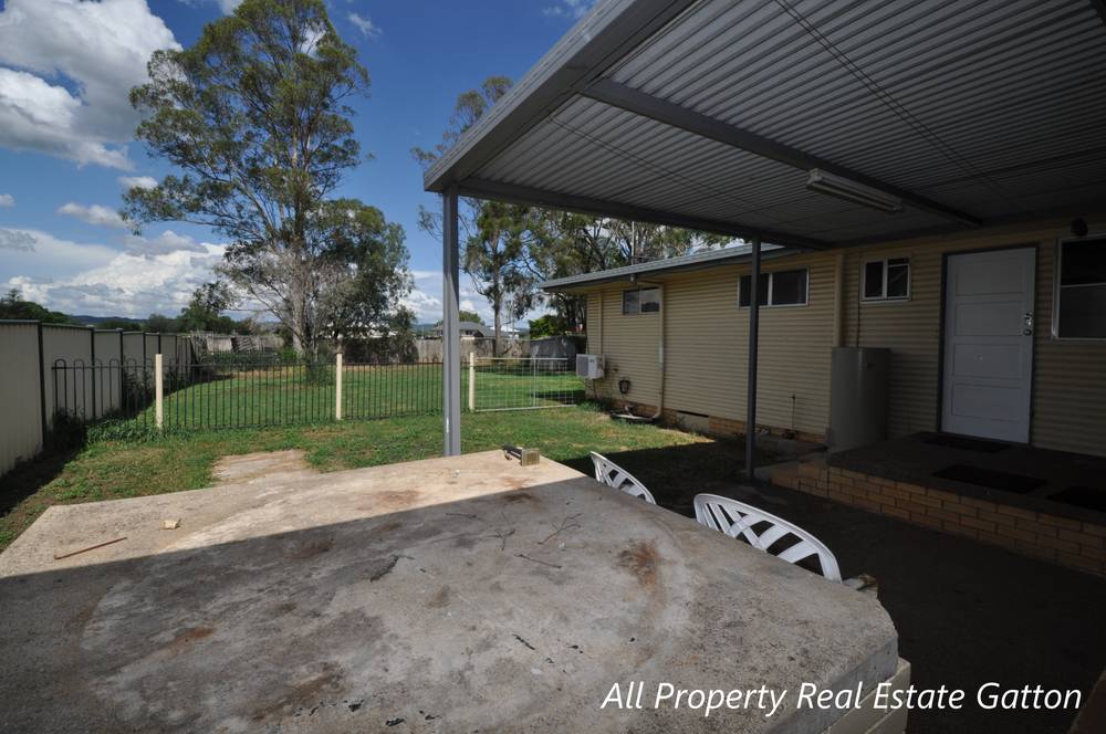 22 Victoria Street, FOREST HILL, QLD 4342