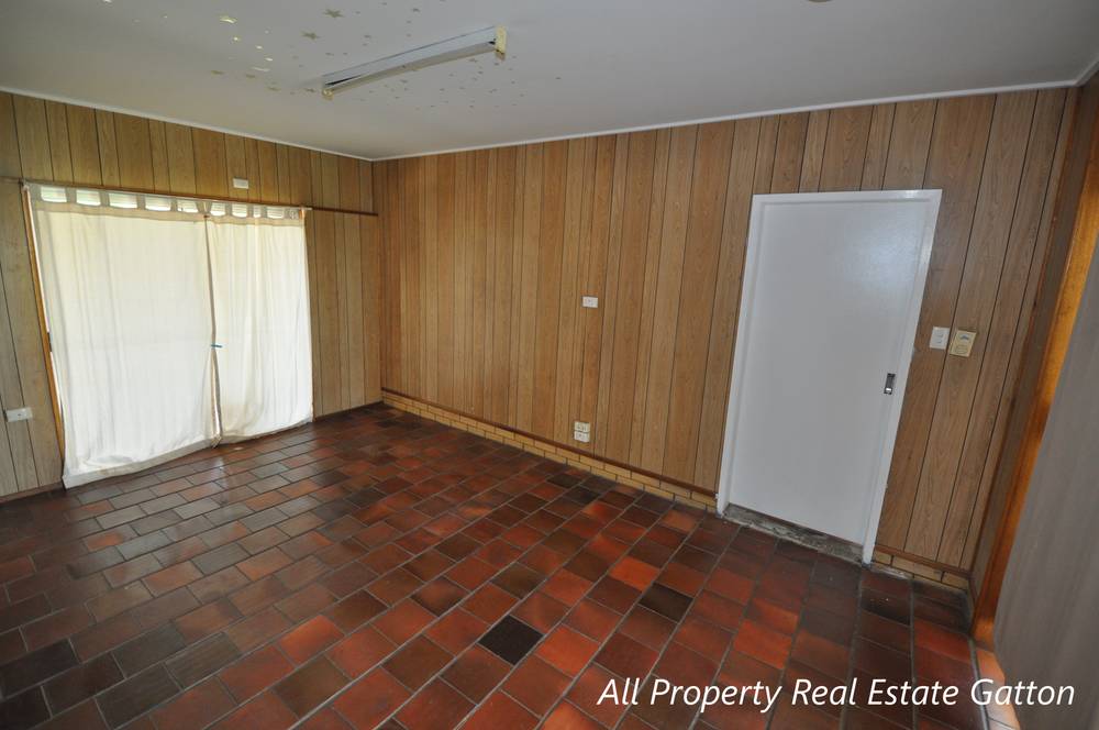 22 Victoria Street, FOREST HILL, QLD 4342
