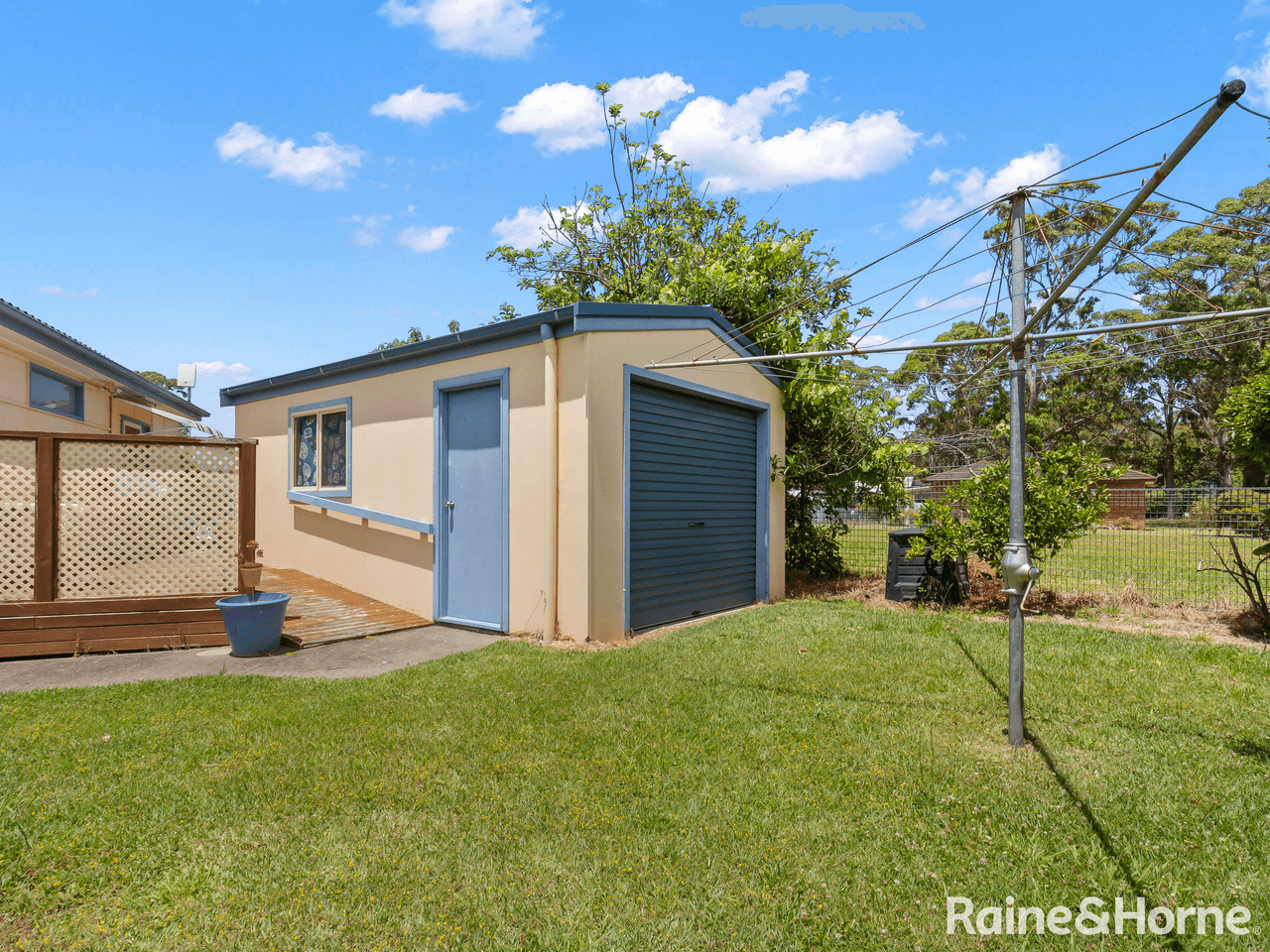 1 Centre Street, LAKE TABOURIE, NSW 2539