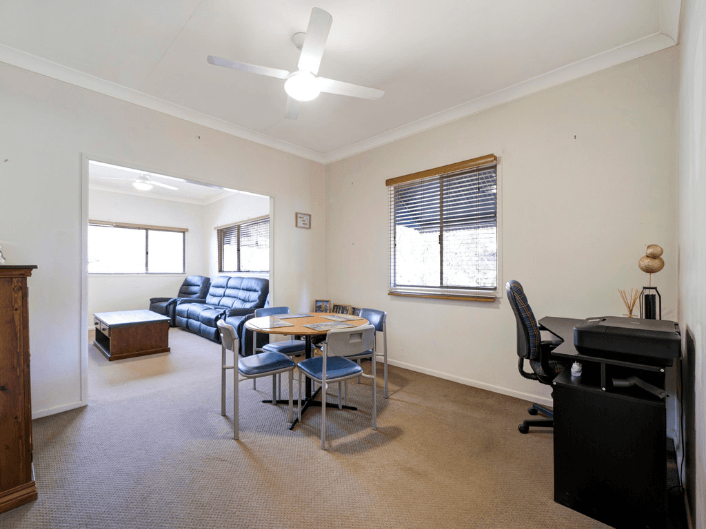 27 Elizabeth Street, ESK, QLD 4312