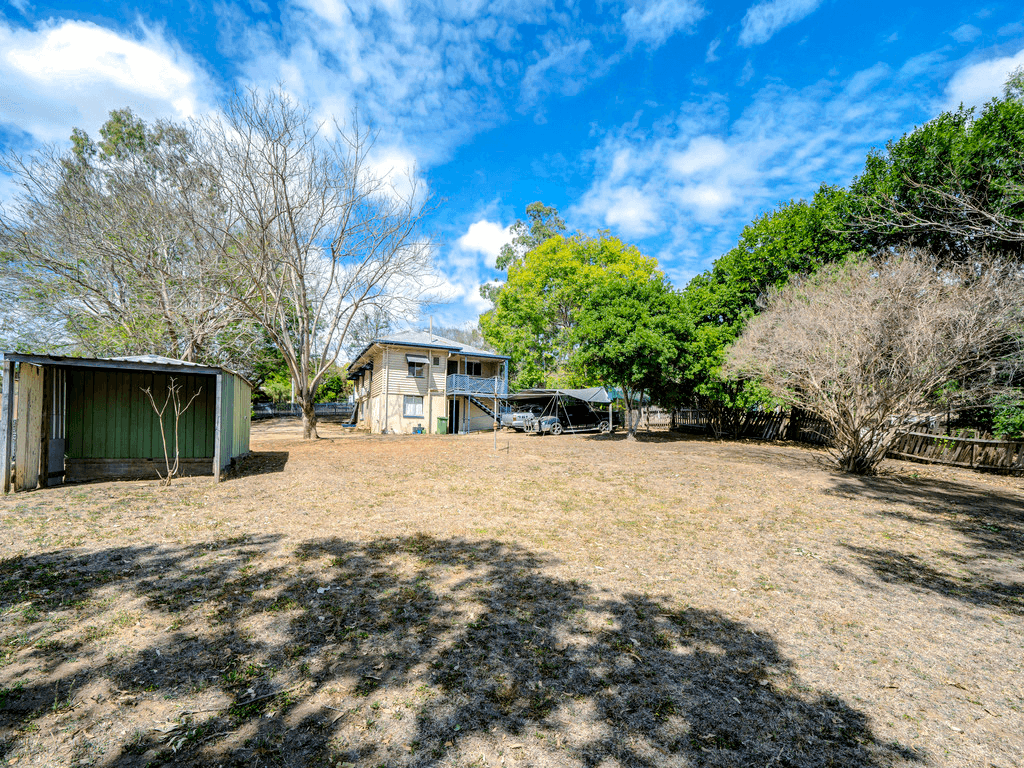 27 Elizabeth Street, ESK, QLD 4312