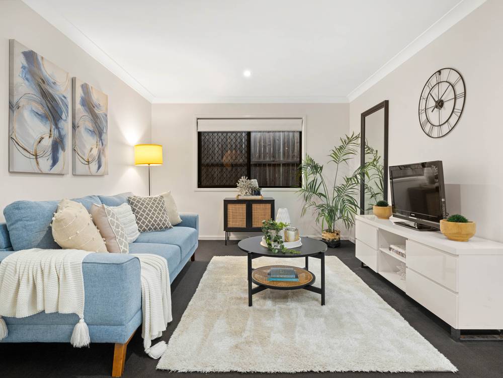 1 Hallvard Crescent, AUGUSTINE HEIGHTS, QLD 4300