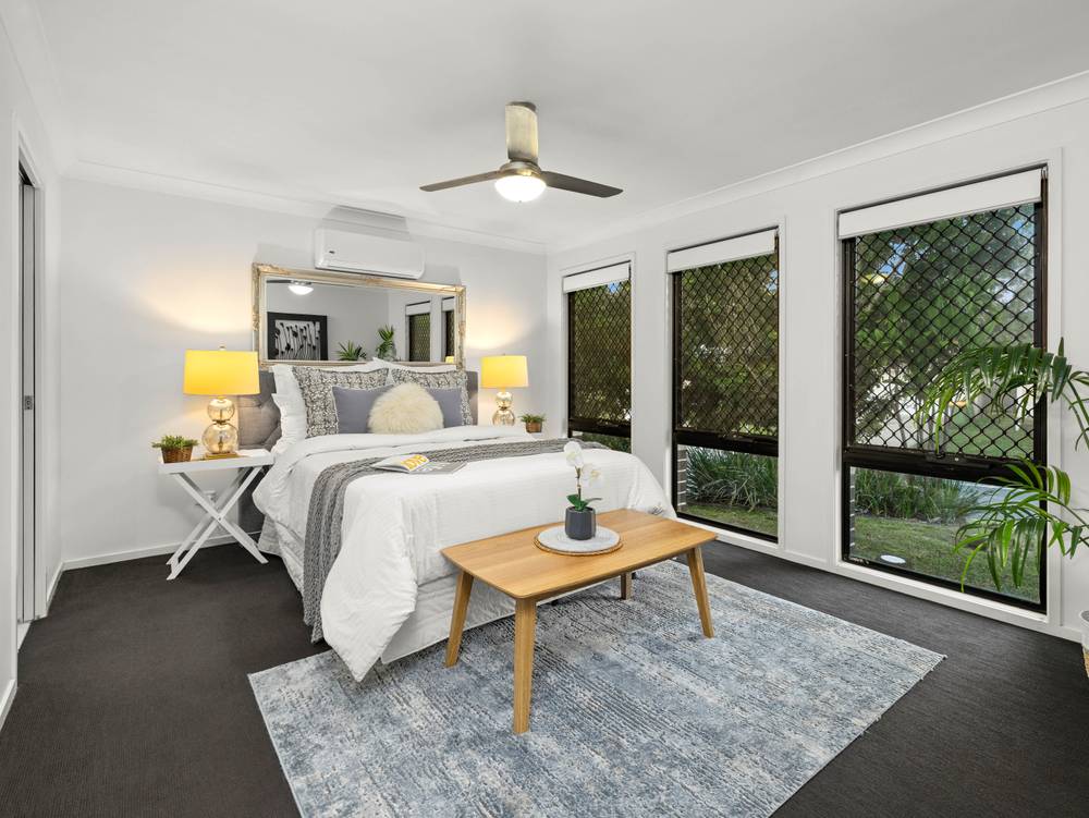 1 Hallvard Crescent, AUGUSTINE HEIGHTS, QLD 4300
