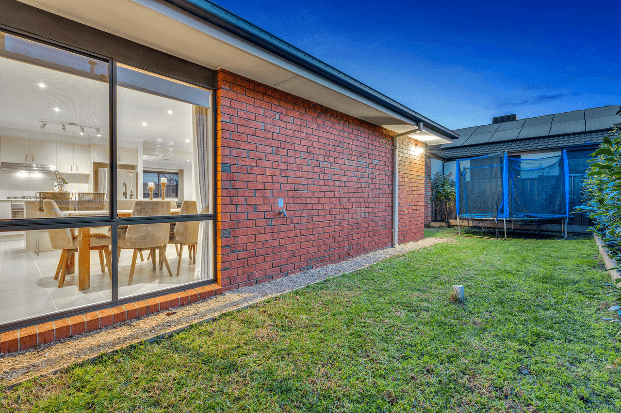 8 Boroka Way, CRAIGIEBURN, VIC 3064