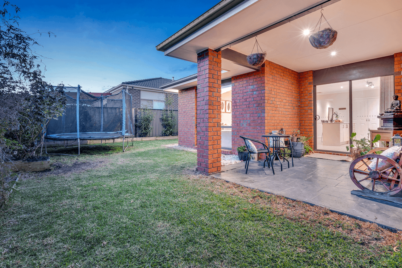 8 Boroka Way, CRAIGIEBURN, VIC 3064