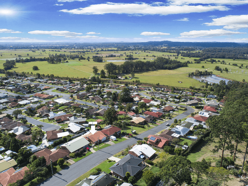 52 Cowarral Circuit, WAUCHOPE, NSW 2446