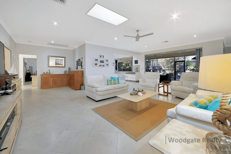 6 Rose Ct, Woodgate, QLD 4660