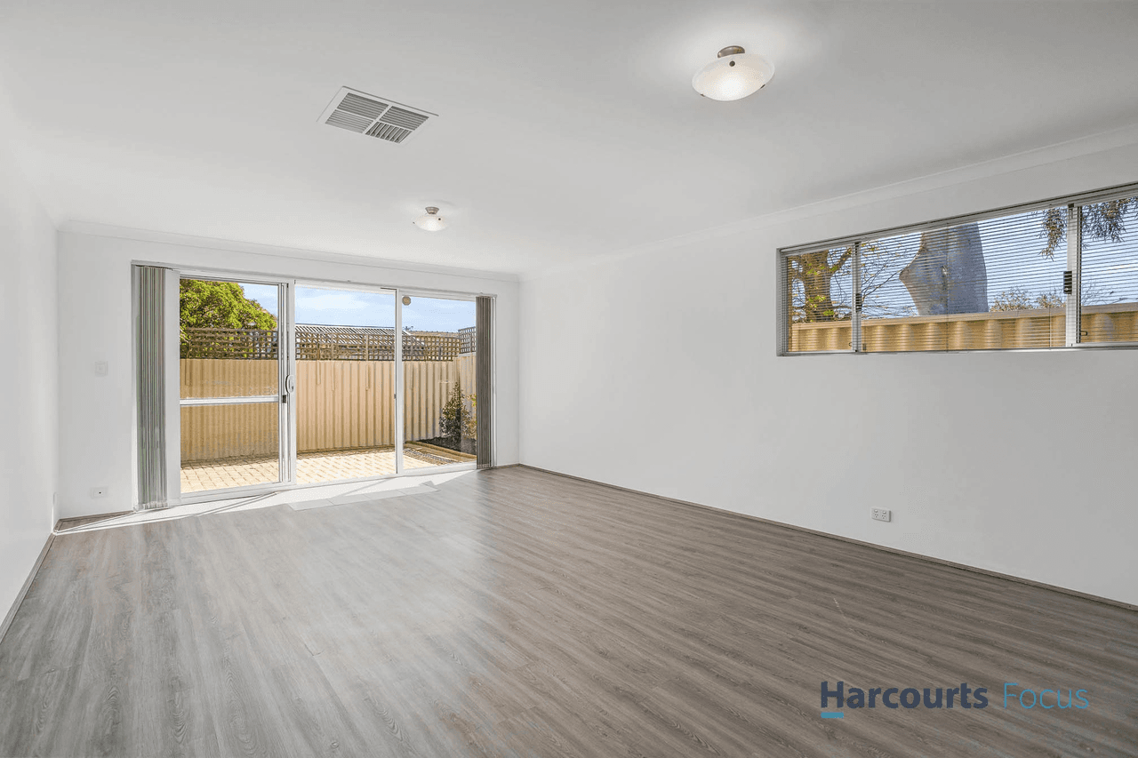 2/12 Montes Square, RIVERTON, WA 6148