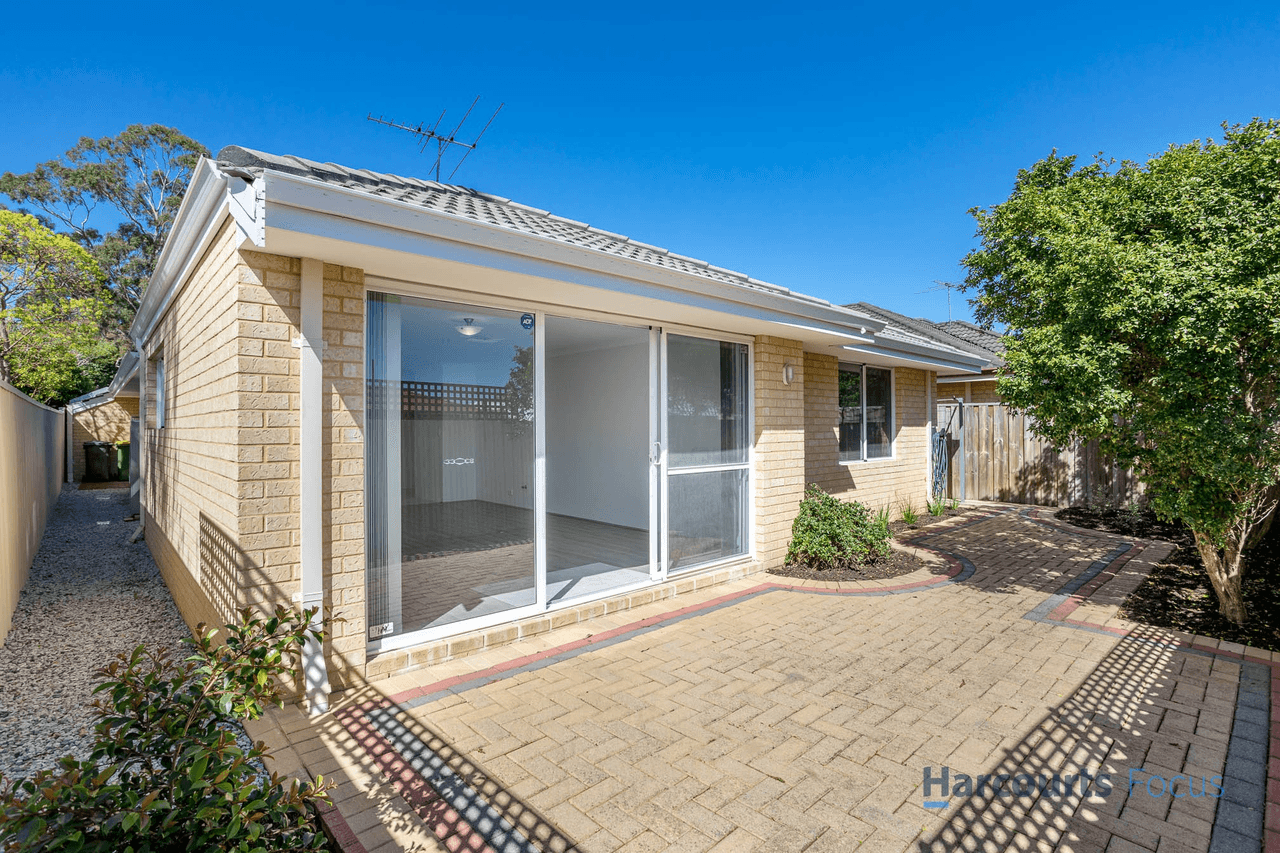 2/12 Montes Square, RIVERTON, WA 6148