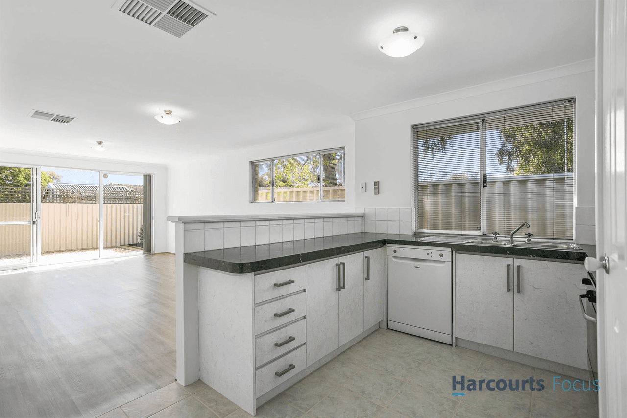 2/12 Montes Square, RIVERTON, WA 6148