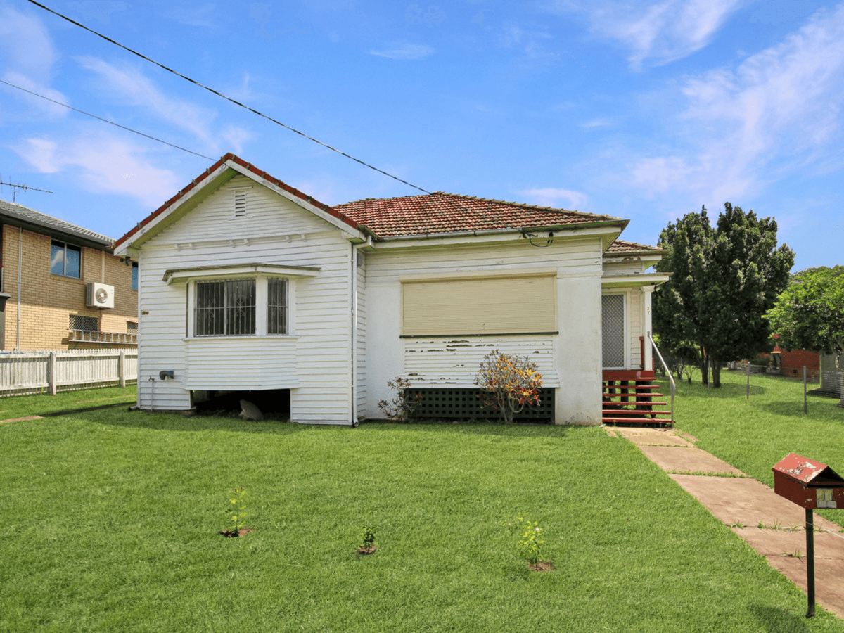 27 Currey Street, Brassall, QLD 4305