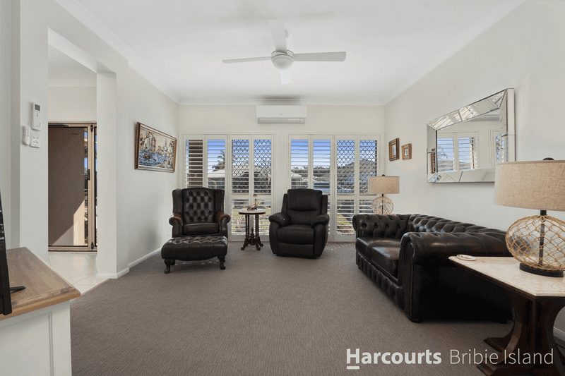 11 Bilinga Court, SANDSTONE POINT, QLD 4511